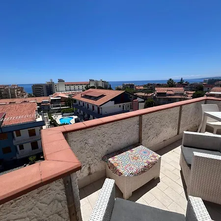 Colapesce Penthouse Apartamento Giardini Naxos
